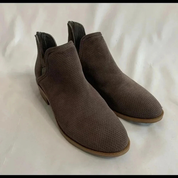 Steve Madden Laramie Suede Ankle Booties 7.5 - Picture 3 of 9